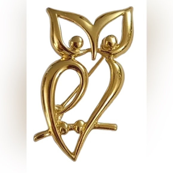 Vintage Jewelry - VTG | Trifari Crown Over T Gold Tone Open Owl Brooch Pin​